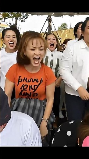 khi cô gái cất tiếng hát đã làm cho cả trại dam đều cùng quẩy lên -Sống làm cha chết làm ma#nhacvang