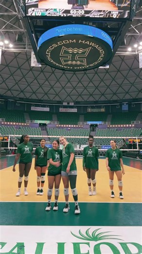Senior night :( ‘ohana forever 🤞 Go Bows 🌈🤙 #collegevolleyball #volleyball #seniornight #d1 #universityofhawaii #ohana #fyp #foryourpage