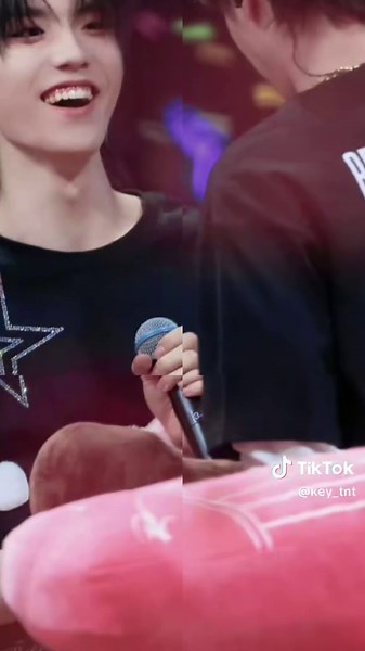 Cũng cũng á #sdfj_lầu18🌸🎐 #sdfj #tfgiatộc #tnt #tnt时代少年团 #tnt_thời_đại_thiếu_niên_đoàn #nghiêmhạotường #tôtânhạo #f3 #top