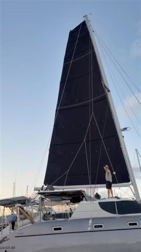 First Mainsail Hoist Since the Rescue #percisionsails #sailingbarkingcat #sailingvlog