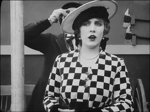 Charlie Chaplin - The Fireman (Laurel & Hardy)