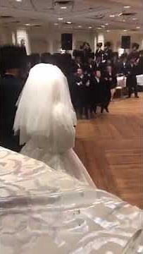 Rabbi Aron Kraus Dancing Mitzva Tantz