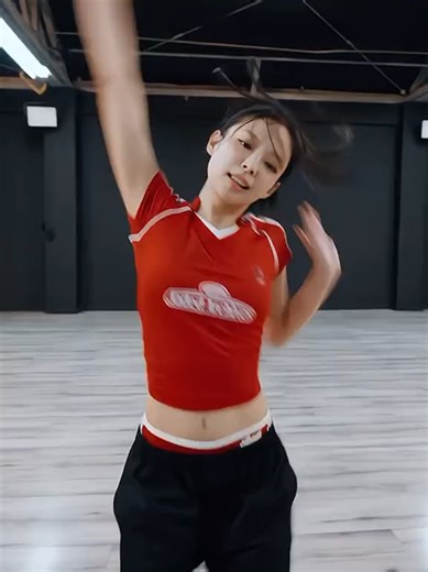 MANTRA SOLO DANCE PRACTICE #jennie #mantra #dance #ruby #2024