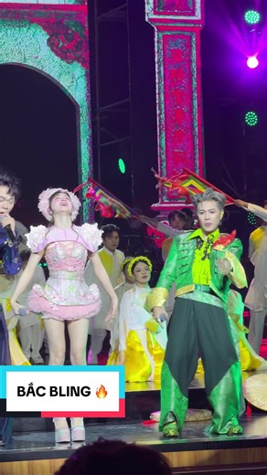 1 video giữ chuỗi Hoà Minzy, Tuấn Cry mang bản hit gần 300 triệu views Bắc Bling đến sân khấu Lễ Trao Giải Làn Sóng Xanh lần thứ 28 năm 2025 cùng màn khui secret siêu bự Captain Boy siêu bùng nổ 💯❤️‍🔥👏🏻 #lansongxanh2025 #lansongxanh28th #lansongxanh #bacbling #hoaminzy