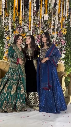 Customize Pakistani Wedding Lehenga Designs for Girls