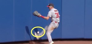 Jacob Young protagoniza una de las mejores jugadas de la temporada en Grandes Ligas