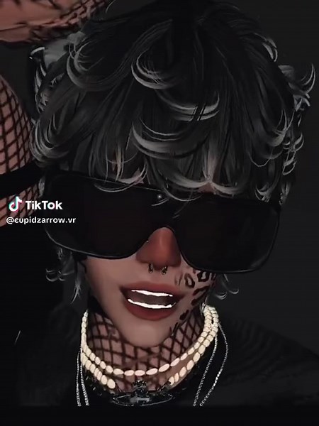 Exploring VRChat Full Body Tracking and Avatars