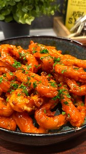 🇮🇹 Calamari Fritti but my style - spicy honey sauce, salty Bleu cheese and good vibes! 🤟🏻 #calamarifritti #calamari #chef #worldwide #friedsquid #squid | Denis Vibing