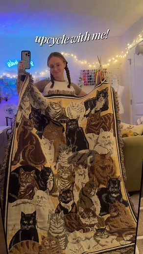 3.4K views · 2K reactions | how i made this upcycled kitty sweat set  comment any questions you have and i’ll answer! 﫶✨ #upcycling #sewing #thriftflip #tutorial | Susoriginals | Facebook