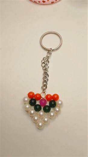 #Diy heart shape key chain #crafts #shorts #vairlvideos #vairlshorts #treanding #creativity #diy