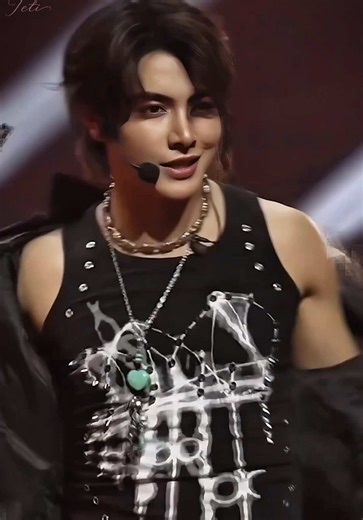 Discover Joong Archen: A Rising Star in Entertainment