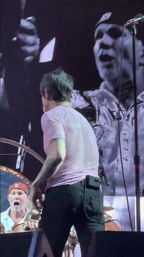 🎶💥 Red Hot Chili Peppers Keep Rock Revolution Alive with Their Electrifying Stage Presence! #rhcp