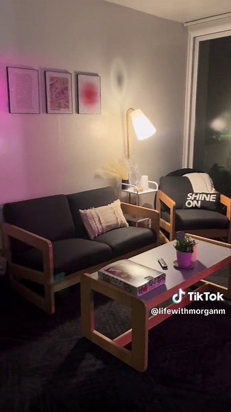 Finally showing you guys my dorm tour! This is 6 girls in a suite our senior year🫶🏼 #collegesenior #classof2025 #collegeadvice #girlsinstem #collegemusthaves #dormmusthaves #girlssupportinggirls #teamwork #collegeadvice #collegeapartment #collegehouse #classof2028 #classof2024 #dormtheme #microinfluencer #studentlife #collegehouse #collegelifestyle #studentlifestyle #collegeapartment #dormtour #collegehousetour