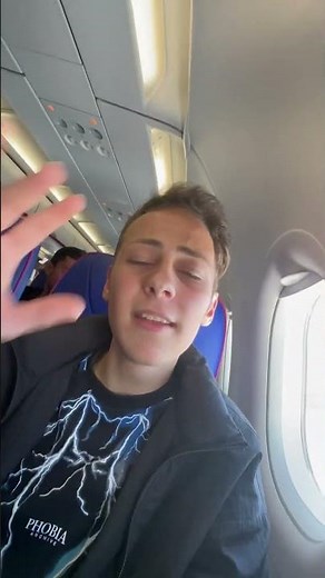 VIAGGIO IMPOSSIBILE con l'AEREO più PICCOLO del MONDO ✈️