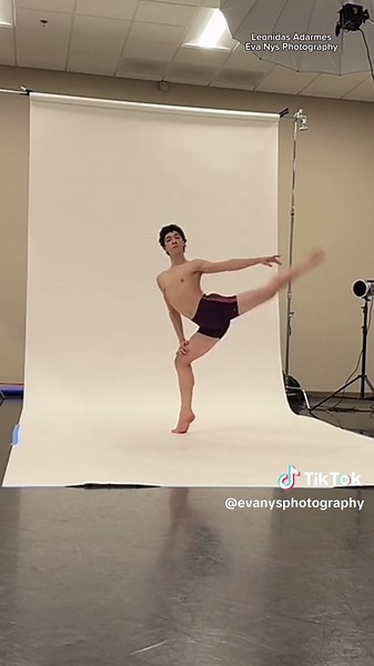 Recreating a Baby Leo Pic with Ballet Dance