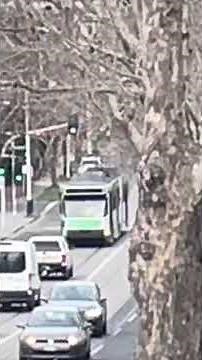 Yarra Trams B2 2124 on Route 70 at Riversdale Park (Camberwell, Melbourne)