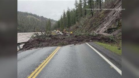 ITD: Highway 12 down to 1 lane after mudslides in area