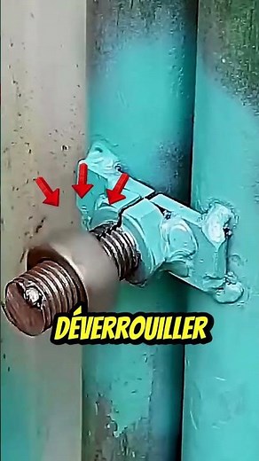 Fermeture de Porte Ingénieuse : Simple, Solide et Efficace ! 🔒✨