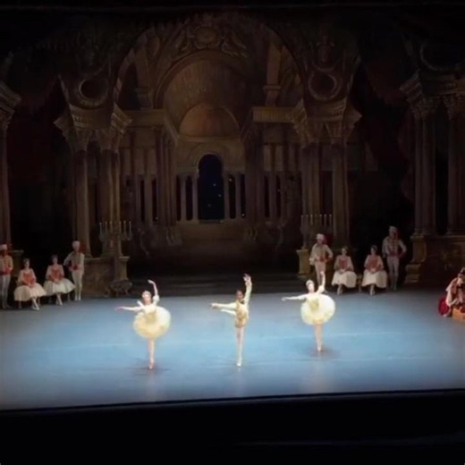 Madoka Sugai(right)- Pas de trios from “the Sleeping Beauty” Act 3- the Boston Ballet