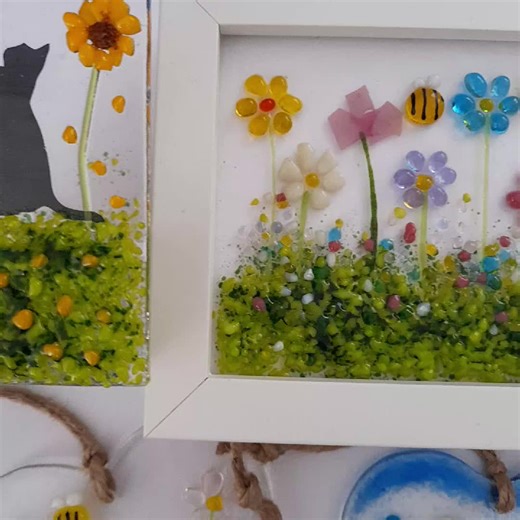 #fusedglassdesign #fusedglasshearts #handmadegifts #fusedglassflowers #fusedglassart #handmade #glassartistsoftiktok