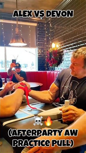 Devon Larratt vs Alex Kurdecha! Right-Hand Armwrestling Insanity!🤪#devon #devonlarrat #alexkurdecha