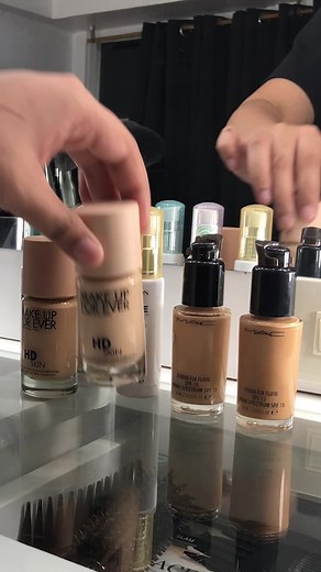 So satisfying to have an organized kit! 😎 Here’s Coach Mark preparing for his Face-to-Face classes. Want to learn more about makeup? Join our classes by sending us a message! 💋 | Makeup Science Asia Academy, Inc.