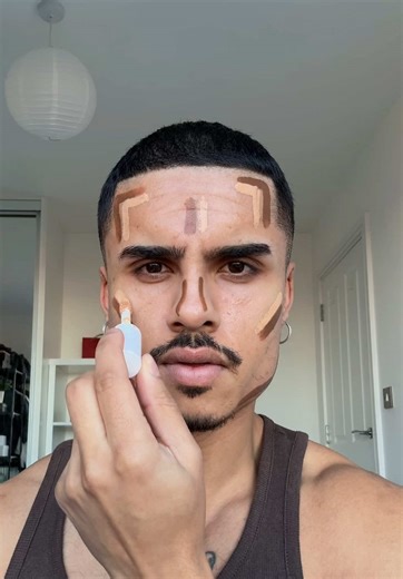 Achieve a Chiseled Look with Easy Contouring Hacks