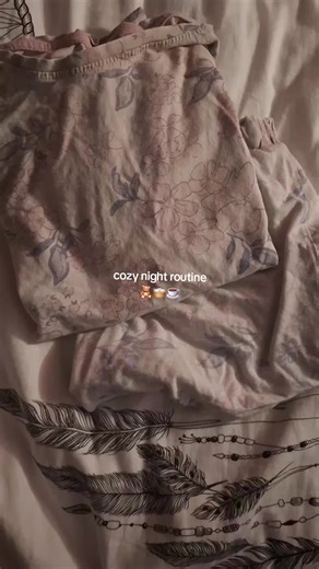 cozy night routine 🧸🧺 | how is your day going? #fyp #dlaciebie #nightroutine #cozy #viral