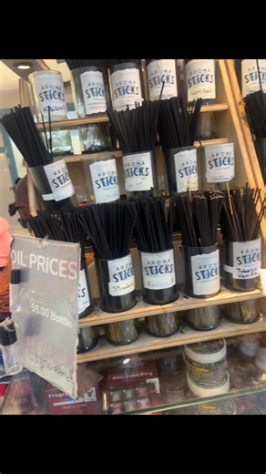 Ima telling ya 😂😂😂😂😂my promo is crazy ya gotta reallly check Unc out up the mall these bitchs make outside smell good 😂😂😂😂😂😂😂😂 #fuckisyougeekingfor #explorepage #viralvideos | Yrn Rozay