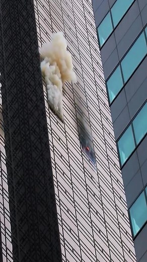 **TRUMP TOWER FIRE!** - Heavy Fire on the 50th Floor at Manhattan 4th Alarm 10-76 Box 4500 P2 #FIRE #Police #firefighter #NYCFireWire #Alerts #Response #Responding #FYP
