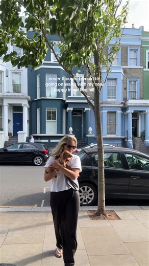 My favorite thing to do🤍🐶🐾 #london #nottinghill