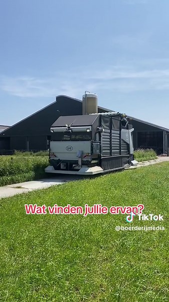 Automatisch vers gras maaien en voeren - Lely Exos