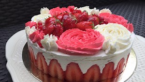 Gâteau Anniversaire Fraise Marmiton | The Cake Boutique