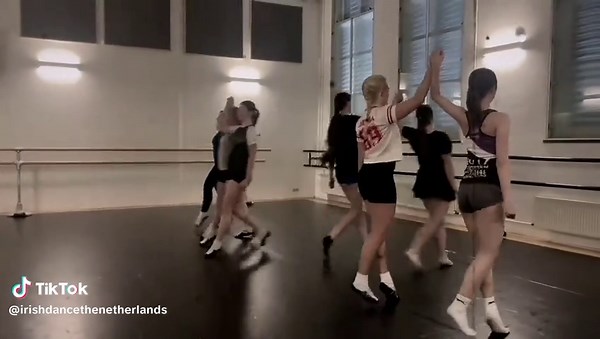 We do group dancing too #irishdance #irishdancethenetherlands #teamkilkennylundy