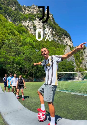 Who’s gonna win between Juventus and Napoli?🏆⚽️ #TikTokCalcio #juventus #napoli #SerieA #JuveNapoli