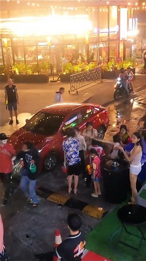 Songkran Life Hack Free Car Wash Every 5 5 Meters 🇹🇭🚿