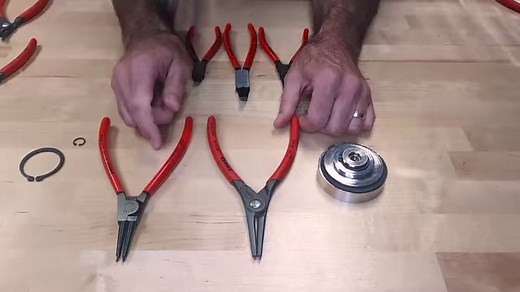 2.6K views · 79 reactions | Circlip Pliers or Snap-Ring Pliers? Whatever you call it, knowing the difference between our internal vs external assortment and sizes is key. Check out the full line here: www.knipex-tools.com/products/snap-ring-pliers #KNIPEXTools #KNIPEX #KNIPEXNorthAmerica #KNIPEXUSA #KNIPEXToolTips #tooltips | Knipex | Facebook