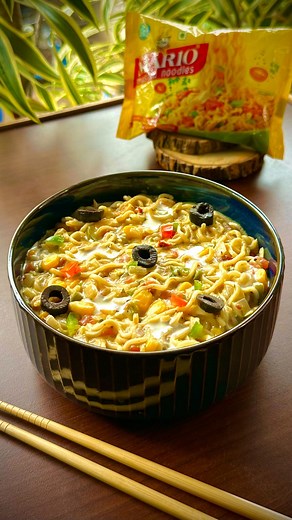 Omkar Pawar on Instagram: "Desi Italian Noodles 🍜 with Mario Masala Noodle🌶️. Perfect way to satisfy your desi and videshi craving at the same time. Desi Italian instant noodles with instant Mario Masala Noodles is my new Comfort Fusion recipe. So you should definitely give a try to this creamy chatpata Masaledar Noodles.😋 Recipe: Step 1: Heat up the pan add Oil 5ml Butter 25 gms Chopped garlic 10-12 cloves Sauté it well and then add Onion 1/2 cup Capsicum 1/2cup Tomatoes 1/2cup Boiled corn 1