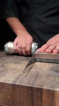 Muscle gorilla, sharpness test! #fyp #knife #satisfying #knifesharpening #kitchenhacks