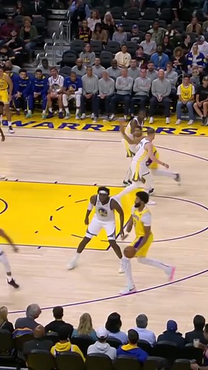 Austin Reaves makin' it look easy! 😎 #NBAPreseason | NBA Philippines