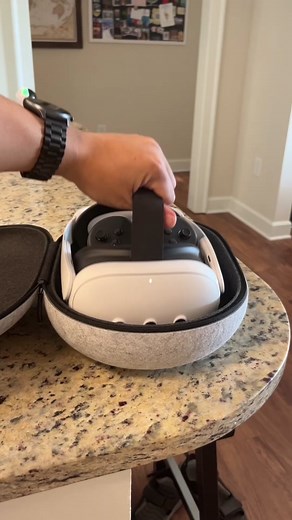 Running on the threadmill at the gym with the Meta Quest 3 #VR #metaquest #metaquest3 #gym #treadmill #MR