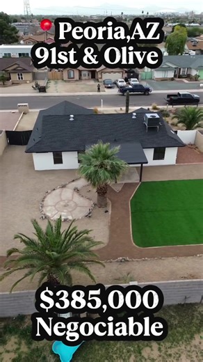 Casa remodelada de pies a cabeza 3 recámaras | 2 baños 🏡 Cocina nueva con gabinetes modernos y cuarzo. Baños renovados, pisos nuevos, techo nuevo, pintura interior y exterior fresca. Patio ideal para disfrutar con landscaping profesional y turf sintético de bajo mantenimiento. Lista para mudarte🔑 Listing Courtesy Of: Realty ONE Group Ernaan Hernandez Realtor in AZ 🌵 A.Z. & Associates 623.277.8187 📞 Hablo español @elmr.realtor #CasaEnVenta #CasaRemodelada #MoveInReady #RealEstateAZ #PhoenixHo