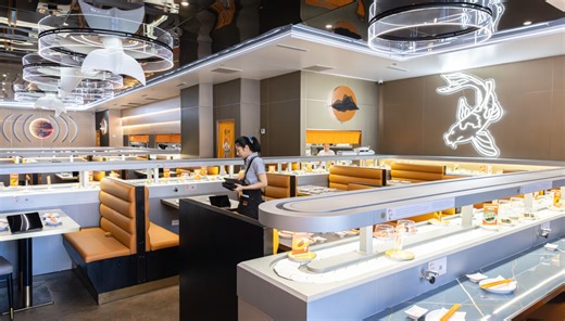 Dinner and a show: Where to grab good eats near Chicago’s hottest theaters