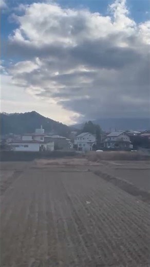 Riding the Train Toward Mount Fuji 🇯🇵 | Peaceful Japanese Countryside Views
