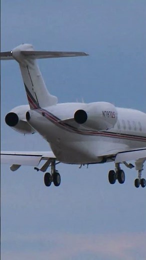 VIP landing on a Bombardier Challenger 300