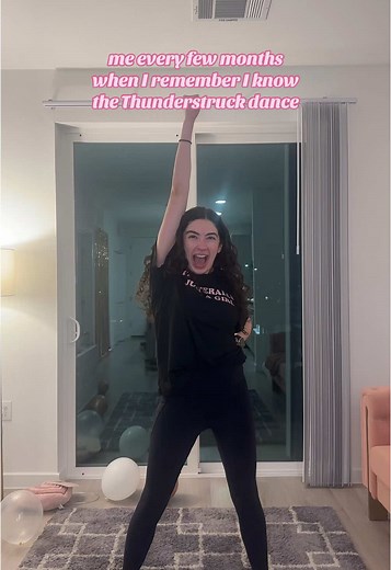 Savannah Henthorne on TikTok