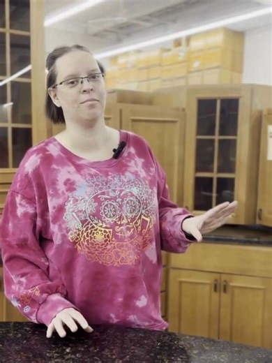 Explore Express Kitchens Factory Outlet and uncover unbeatable prices! #expresskitchensfactoryoutlet #kitcheninterior #kitchendesign #kitchencabinets #kitchenremodel #countertops