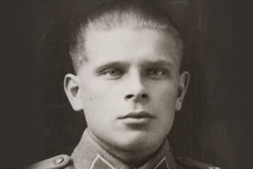 The Finnish Solider Who Skied 250 Miles High On Meth Running Away From Russian Soldiers