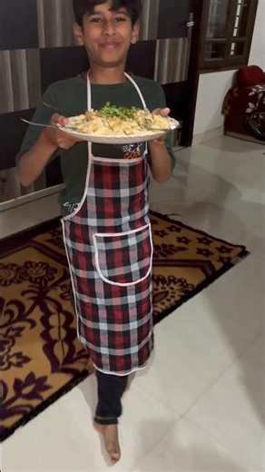 Aj meri didi n mere liye banaya super creamy & delicious White Sauce Pasta 🍝#follow #foodie #viral