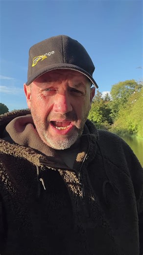 Carplounge RT7 English Tutorial No. 14: Creating a Hotspot In this new episode of our Carplounge RT7 English Tutorial series, we’ll show you how to create a Hotspot and connect your RT7 Controller - a key feature that unlocks the full potential of your bait boat’s connectivity and functionality. 📶 With a Hotspot, you can deactivate your theft protection, download maps, and receive shared maps and points from your friends - all directly on your device. It’s your RT7’s gateway to smarter, safer, 